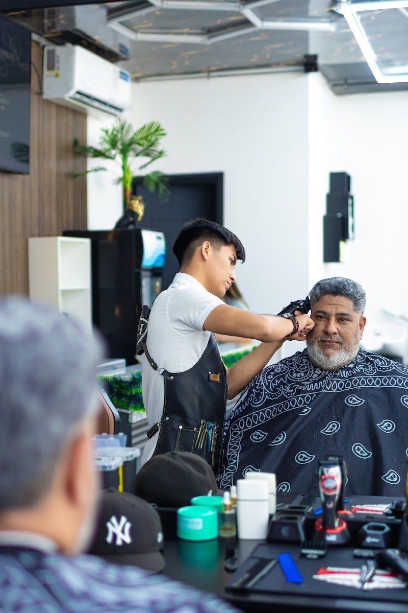 Barba y afeitado en Better Barber Club