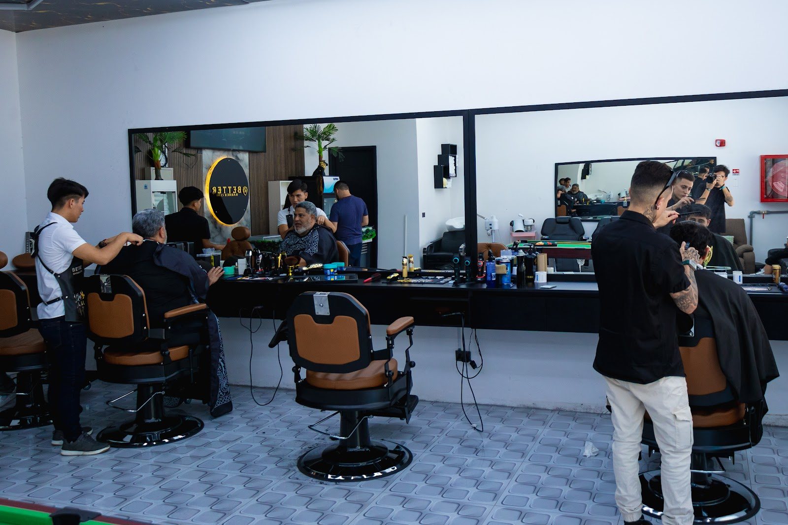 Manicure y pedicure masculino en Better Barber Club